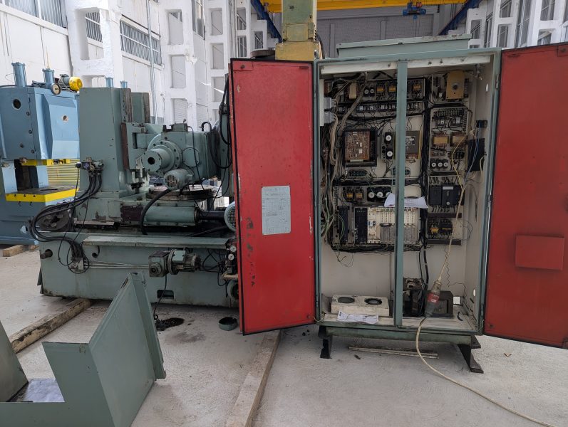 Зубофрезерный станок 53Д80Н